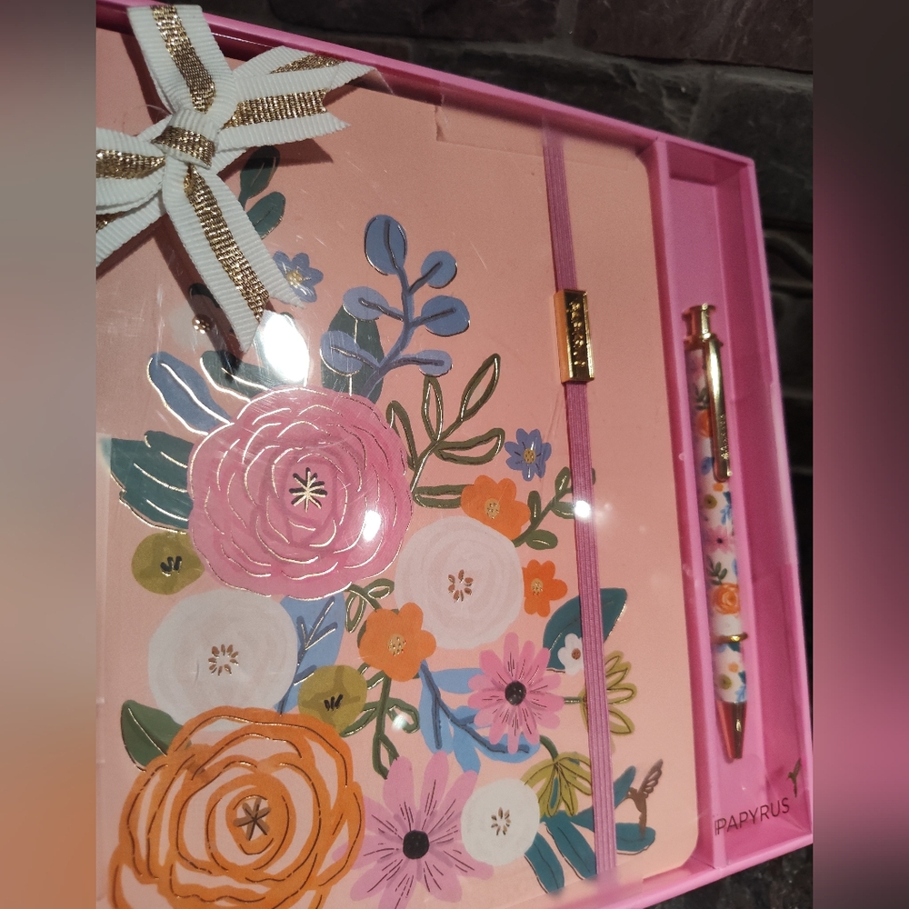 NEW Papyrus Floral Journal and Pen Set - Picture 4 of 5